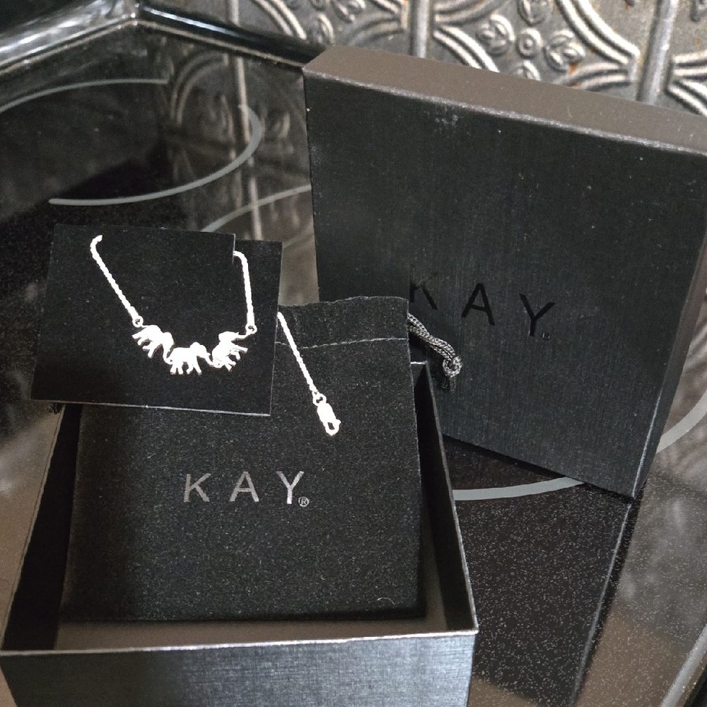 Kay Silver Elephant Bolo Bracelet  Sterling Silver Like New! Diamonds